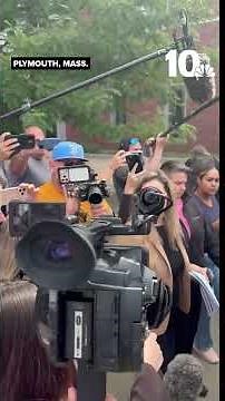 Media mobs woman charged with intimidation in Lindsay Clancy case