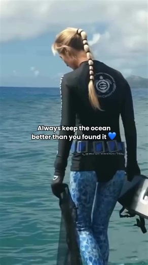 The ocean gives us so much—peace, adventure, connection, and wonder 🌊💙. Let’s honor it by leaving it better than we found it. Every piece of trash you pick up, every thoughtful action you take, helps protect the incredible animals and marine life that call these waters home 🐠🦈✨. If you’re enjoying the ocean, make it a habit to pick up what you can and inspire others to do the same. Even small actions ripple into big change 🌺💪. #beachcleanup #reefcleanup #oceanconservation #protectmarineani