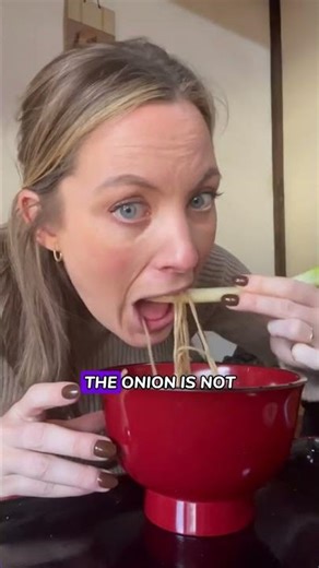 Use a green onion like chopsticks ? Only in #Japan ! #food #foodie #foodlover #funfacts #facts