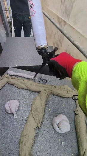 Comment coller correctement une plaque de polystyrène en ITE #renovation #foryou #diy #construction