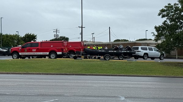 4 dead, 2 missing in Burnet County flooding; Volunteer fire chief still missing