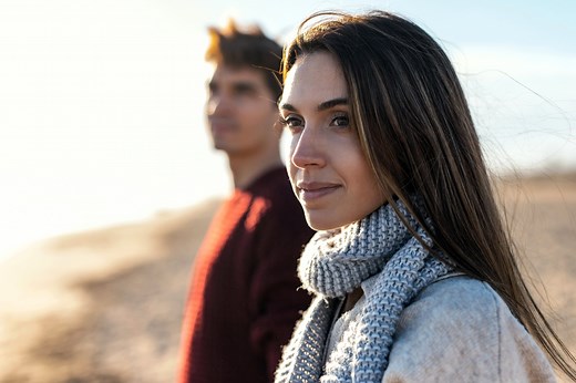 8 Reasons Why Your Boyfriend Never Compliments You (  What To Do About It)