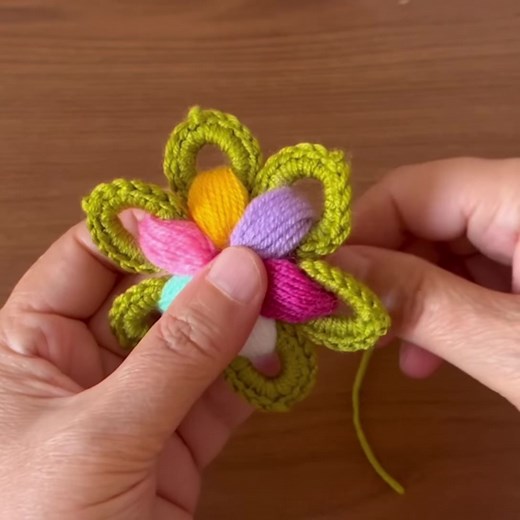 31K views · 358 reactions | welcome to our video knitting #flowers #motif #crochet | Knitting & Crochet World | Facebook