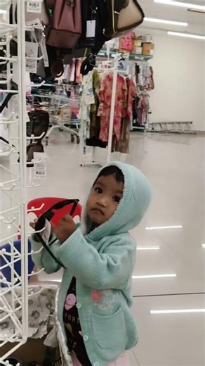 Baby Choosing Shades 😎👩 #babystyle #cutebaby #shortsvideo