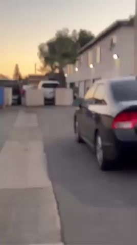 Bolio running in his own hood #fyp #virla #trackstar #lgbtq | black person running