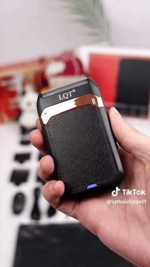 Vacuum Hair Clipper: Clean Cuts Made Easy!