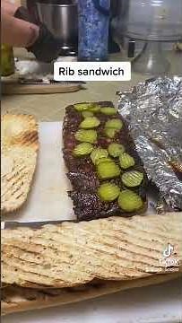 Hot link and rib sandwich super delicious 😋 ￼
