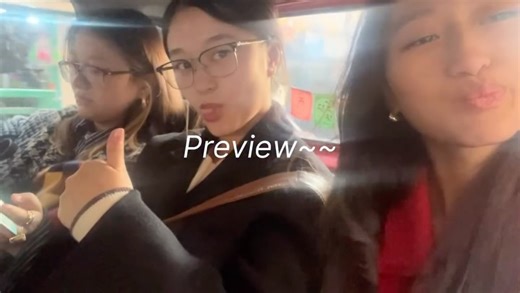 The JOSKERLEE on Instagram: "Watch the full video🫶🏻🎄 Mentioned in our bio~~ check it out . #joskerlee #fyp #sisters #explorepage #foryoupage #vlogmas #vlog #christmas"