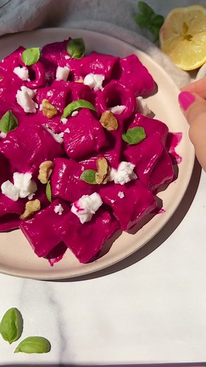✨Vegan Beet Feta Pasta✨ Happy Wednesday friends🥹 This vegan beet feta pasta is the perfect spring meal- it's so bright, creamy, delicious and so easy to make💕💕 ✨Ingredients 1 package of pasta 2 beets 1 bulb garlic 1 package vegan feta (230 g) 1/4 cup olive oil 1/4 cup pasta water juice from 1/2 lemon salt & pepper to taste ✨Directions Start by drizzling the raw beets in olive oil and wrapping them in foil. Cut the garlic bulb's top off, drizzle it with olive oil, and wrap it in foil. Roast th