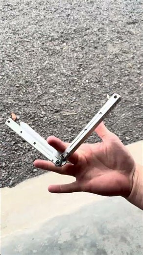 Very choppy (Balisong/butterfly knife flipping/ tricks)