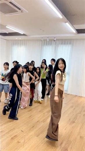 Right foot 2 stomps + Sodapop + Cortis_Go - How many songs can you dance? SUBSCRIBE FOR MORE TREND!