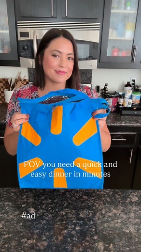 81K views | Some nights are packed with school, sports, and everything in between — which is why I’m loving the NEW Dolly Parton’s Frozen Comfort Meals, now at Walmart. Both are flavorful, satisfying, and ready in minutes when made in the microwave (oven option available too!). #DollysFrozenFavorites #DownrightDelicious #DollysFrozenComfortMeals | Spread.the.Grub | Facebook