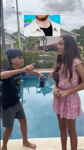 SE VOCÊ ERRAR O YOUTUBER, EU JOGO SEU CELULAR IPHONE NA PISCINA!