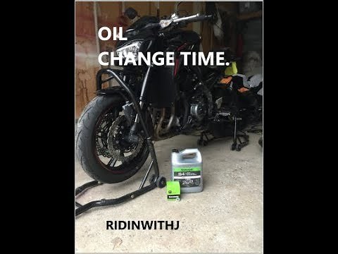 Kawasaki Z900 Oil change