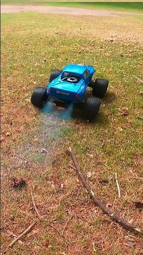 Screaming Nitro RC Monster Truck! 🔊 #rchobby #savage #hpi #radiocontrol