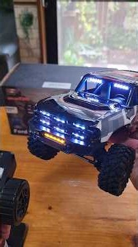 チビでも超本格的なブラシレスモーター搭載クローラー #rc #rccar #amazon #crawler
