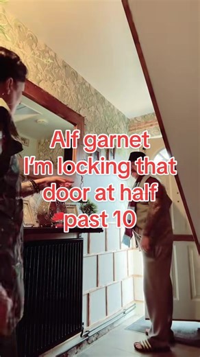Alf garnet I’m locking that door at half past 10. #jamesheathcote #comedy #comedysketch #laughter #insicknessandinhealth