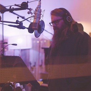 Morgane Stapleton on Instagram: "Y’all...This beats all! I had to pinch myself I got so excited when our dear friend @thelesliejordan asked us to sing with him on his very special album, Company’s Comin’! Leslie, I love you & all the light you shine!"