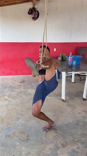 Será que o mal voltou pra ele