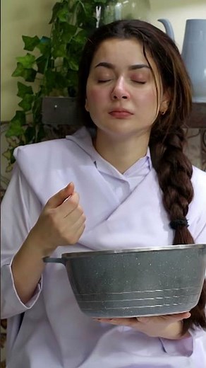 Awww! Itni bhook! 🥹 #merehumsafar #shorts #haniaaamir