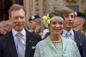 La princesse Alexandra a 32 ans, sa maman Maria Teresa partage un tendre cliché