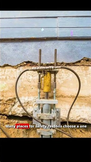 How to LIFT a Whole House! 🏠🆙 #Engineering #Construction #HowItWorks #Shorts