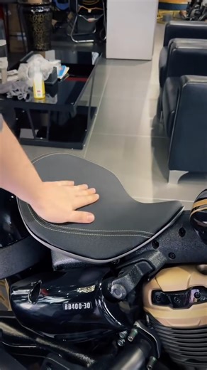 🔥Dominate the streets. Command the spotlight.🔥 Introducing the BENDA Napoleon 500 — a cruiser born from rebellion, shaped by heritage, and built to conquer. Ready to lead the ride? Message us now to book your BENDA Napoleon 500 or visit your nearest dealership for a test ride! #BENDA #Napoleon500 #BendaMotorcycle #CruiserReimagined #V4Power #RideWithPurpose #RuleTheRoad #UnleashTheRide #MotorcycleLife #CustomCruiser | Benda Motor Philippines