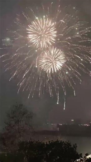 Stunning fireworks display
