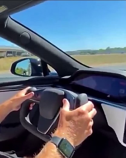 Tesla Model S Plaid Acceleration Launch! #modelS #tesla #teslamodelsplaid #teslaplaid #tesla2021