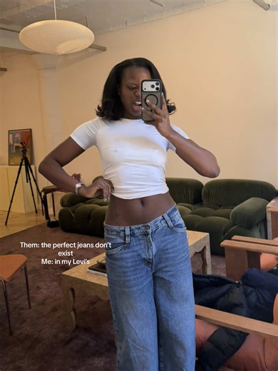 I just loveee a a good low waisted jean | levi's jeans