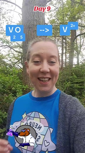 365 days of chemistry - Day 9 - writing half equations for the reduction of v2O5 to V2 #alevel #stem #science #revision