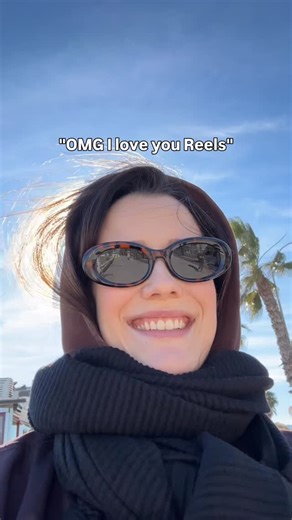 Marina Fabienne | Sales & Growth Strategist on Instagram: "Smiling for the camera like reach pays the bills. (It doesn’t.) Clarity does. Messaging does. A clean strategy does. That’s the work we do inside Clarity to Cash. Three months. Zero guesswork. If you’re ready to simplify and sell with confidence → DM C2C. Because sales don’t come from viral luck. They come from people instantly understanding: • who you help • what problem you solve • why you’re the one That’s exactly what we build inside