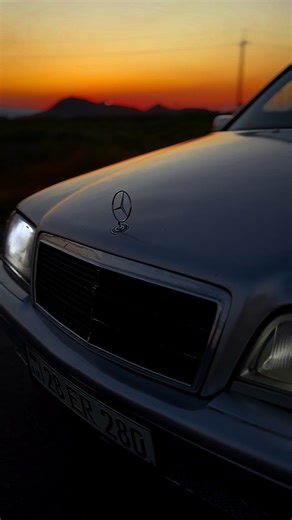 Mercedes-Benz W202 Models and Features Explained
