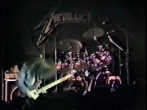 (Every time you watch it, it's still unbelievable!) 🎵🎶🎶🎵🎵🎶 🖤🖤🤍🖤🖤 "Pulling Teeth (Anesthesia)" Kill Em All album, 1983 San Francisco 1983 . ☆ Writer: Cliff . ☆ Song Fact: Cliff composed this track by combining different solos he had done live and pieced them together as a complete bass solo on the album. It is highly regarded as one of the best rock bass solos ever. | Metallica mania