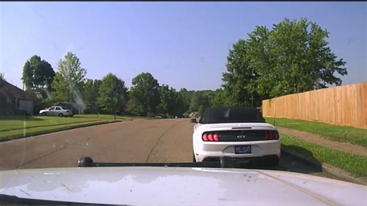 Jarvean Hudspeth shooting death: Video shows Shelby County deputy climb into, fall out of vehicle