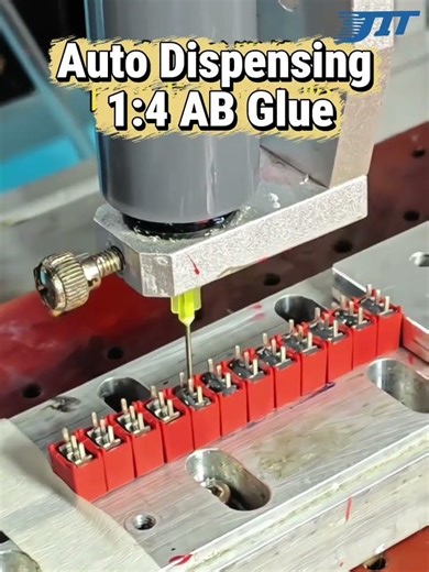 Automatic dispensing machine – precision in every drop, consistency in every product.