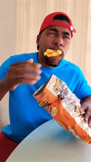 ASMR 🤣🤣😂😂😜😜🤣🤣😅😅AMERICA'SORIGINAL DUBBLE BUBBLE GUM (3 FRUIT FLAVOURS) AND... part 3