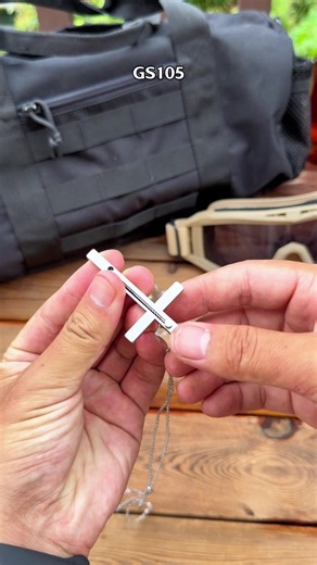Cross Pendant Knife: Necklace That Hides a Blade