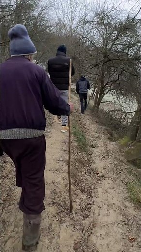 Asta e locul unde ne-a Leon a căzut și și-a rupt coastele 🙈🥲 #romania #nealeon