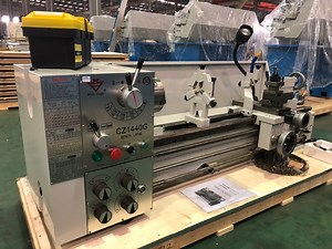 [Hot Item] 4-Handles Gearbox Type 360*1000mm CZ1440g Manual Lathe