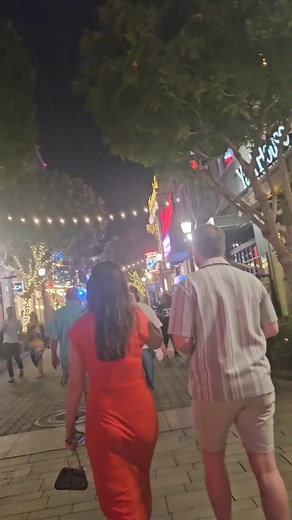 The Linq Promenade in Las Vegas, Nevada, USA. ❤️ #lasvegas #nevada #vegas #LinQ | Once Upon A Time In Las Vegas