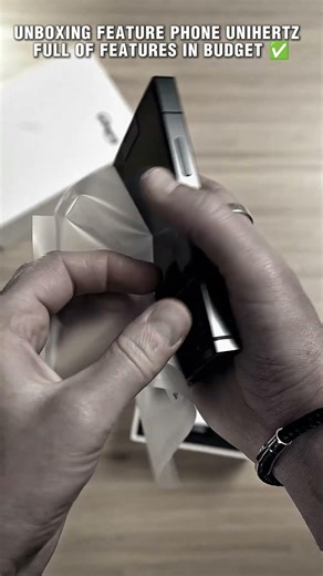 Unihertz Titan Keyboard Phone Unboxing 🔥 BlackBerry Style Android in 2026 | Rare Feature Phone!