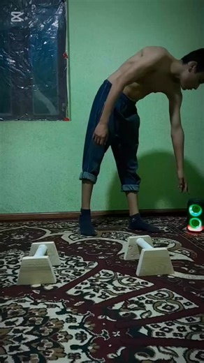 Po’latov Muxtor on Instagram: "Handstand push up💪"