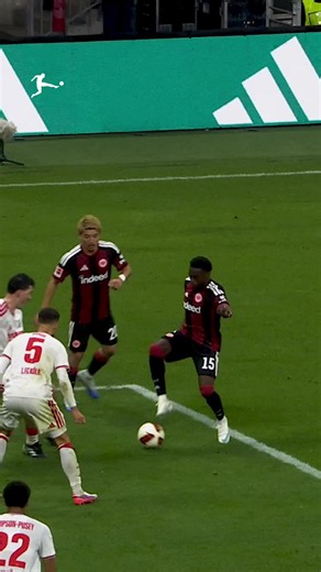 This Younes #Ebnoutalib x Noel #Aseko combination is pure class 👏🔥💯 #Bundesliga #fussball #eintrachtfrankfurt