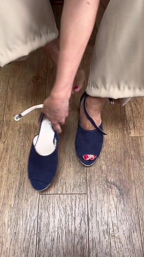 Discover our collection of beautiful shoes, designed specially for bunions and problem feet #callashoes #bunions