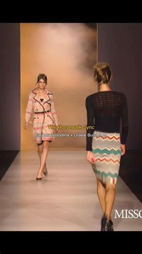 Best horsewalk and catwalk sync ✨😮 #fashion #supermodel #catwalk #edit #shorts