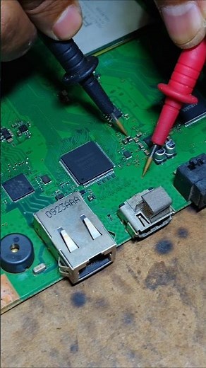 Diagnosing a damaged HDMI IC #hdmi #hdmiduagnostic #short #hdmirepair #ps3repair