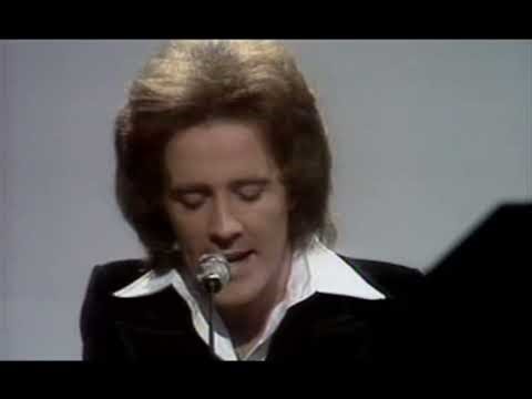 Gilbert O'Sullivan- Alone Again (Naturally) [1972]