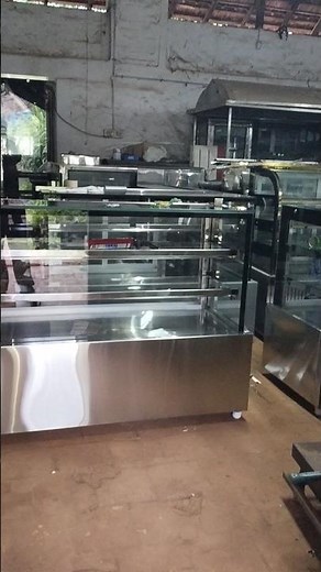 Stylish and simple bakery Display Counter|Bakery design|Glare Engineering|