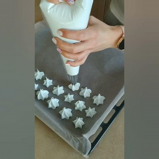 Jak zrobić domowe bezy? Beziki krok po kroku.